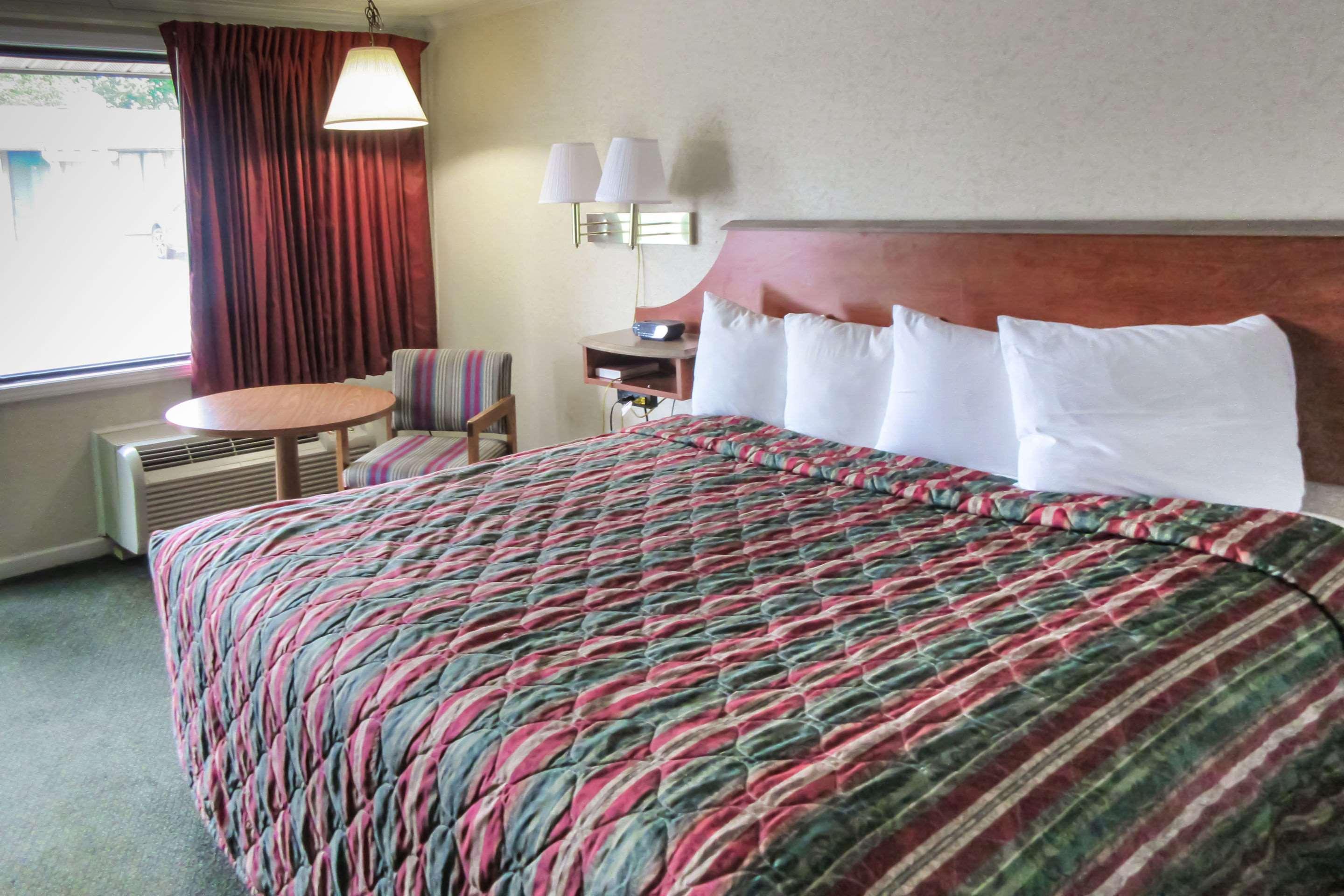 Days-Inn By Wyndham Liverpool-Syracuse Extérieur photo