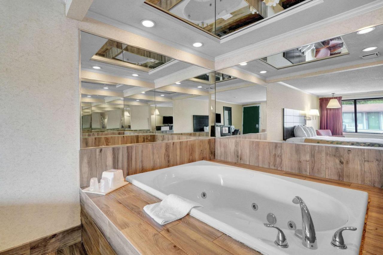 Days-Inn By Wyndham Liverpool-Syracuse Extérieur photo