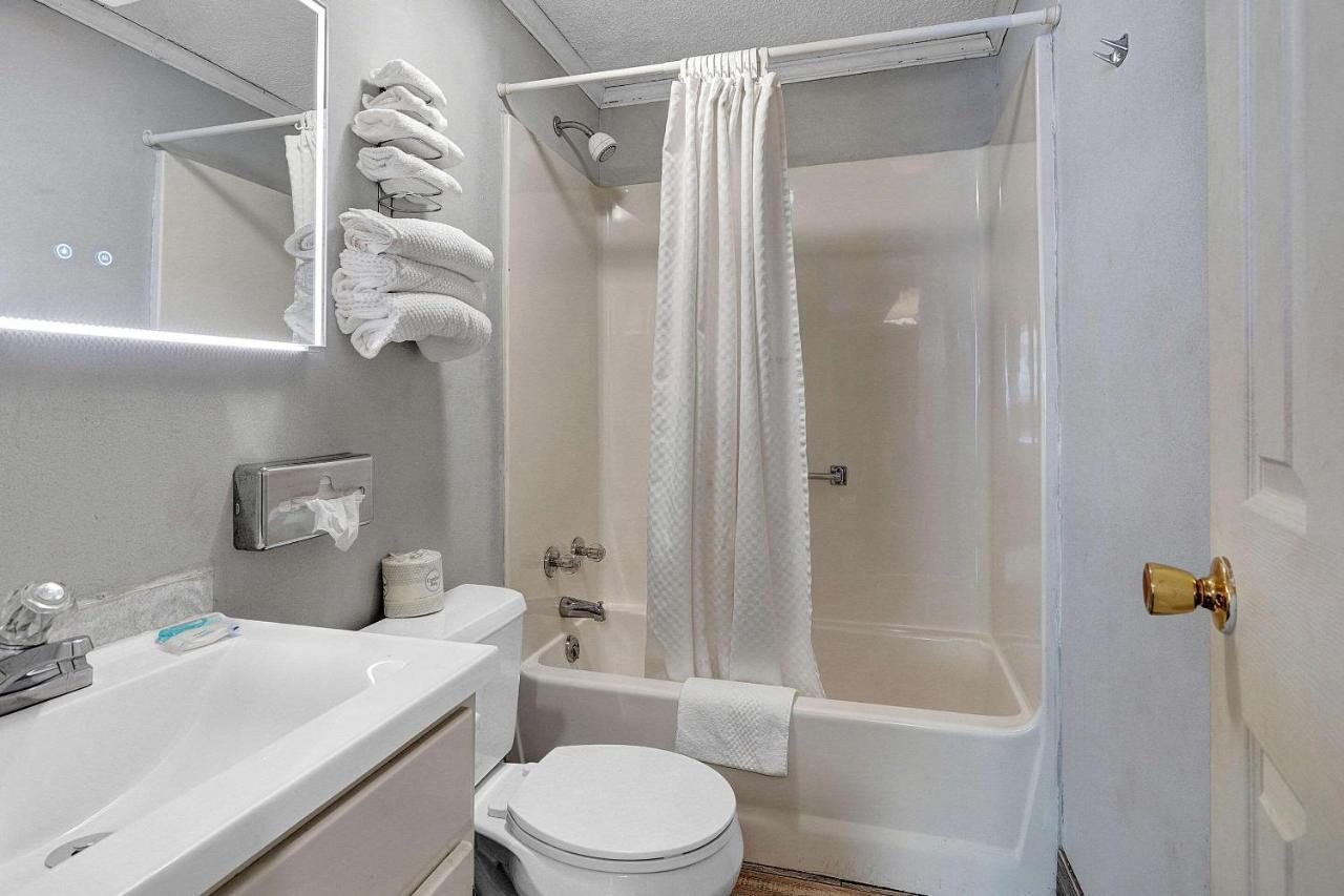 Days-Inn By Wyndham Liverpool-Syracuse Extérieur photo