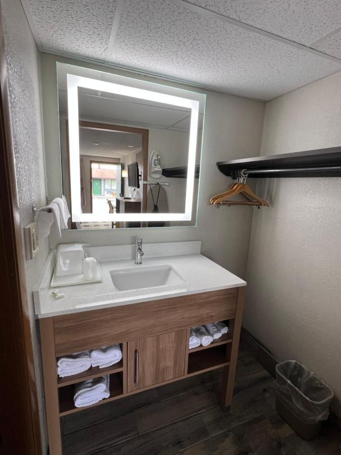 Days-Inn By Wyndham Liverpool-Syracuse Extérieur photo